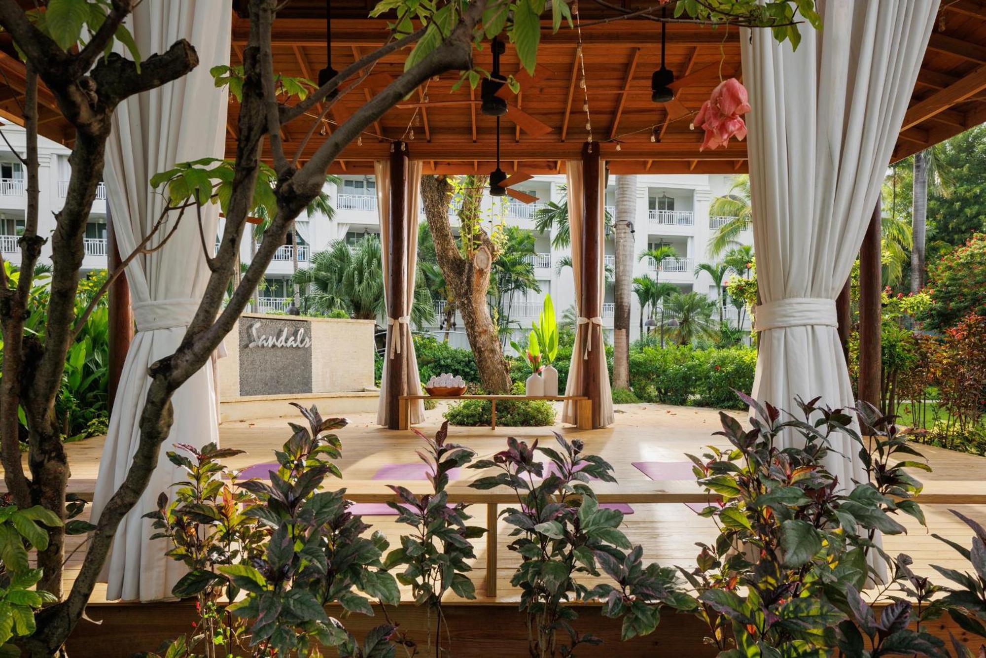 Sandals Barbados All Inclusive - Couples Only (Adults Only) Christ Church Bagian luar foto
